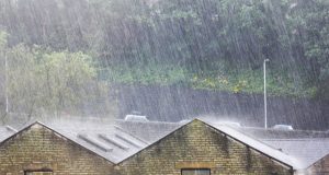 انشا کوتاه انگلیسی در مورد صدای باران